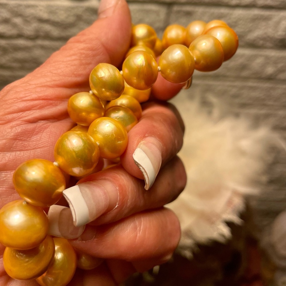 Authentic deep golden south sea pearl necklace - Picture 12 of 16
